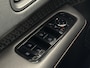 Nissan Ariya Evolve 91 kWh / SOH 99% / Stoelverwarming voor en achter / Schuif-kantel dak / Stoelventilatie / Stuurverwarming / 100% dealer onderhouden / Elektrisch verstelbare stoelen met geheugen / Elektrische achterklep / Adaptieve cruise control / Apple Carplay/Android Auto /