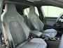Volkswagen Golf 1.5 eTSI R-Line Business | Automaat | Schuif/Kanteldak | Standkachel | Stoelverwarming | Camera | Adaptieve Cruise | Apple Carplay / Android Auto | Achterbankverwarming |