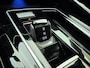 Volkswagen Golf 1.5 eTSI R-Line Business | Automaat | Schuif/Kanteldak | Standkachel | Stoelverwarming | Camera | Adaptieve Cruise | Apple Carplay / Android Auto | Achterbankverwarming |