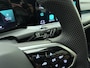 Volkswagen Golf 1.5 eTSI R-Line Business | Automaat | Schuif/Kanteldak | Standkachel | Stoelverwarming | Camera | Adaptieve Cruise | Apple Carplay / Android Auto | Achterbankverwarming |