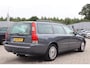 Volvo V70 2.4 Comfort Line | Nieuw APK | Automaat | Stoelverwarming | Climate control | Cruise control | Onderhouden V70!