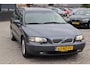Volvo V70 2.4 Comfort Line | Nieuw APK | Automaat | Stoelverwarming | Climate control | Cruise control | Onderhouden V70!