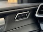 Lynk & Co 01 1.5 | Black Pakket Optioneel | Stuurverwarming | Zwarte hemel | Panoramadak | Adaptive Cruise Control | 360 Camera | Keyless | Elektrische Bestuurdersstoel + Geheugen | Parkeersensoren | Apple Ca