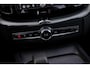 Volvo XC60 2.0 T8 Plug-in hybrid AWD Plus Bright Volvo XC60 2.0 Recharge T8 AWD Plus Bright | Long Range | Trekhaak | Harman Kardon | 360 Camera | Stoel en Stuurverwarming | BLIS | Donker Glas |