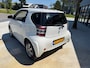 Toyota iQ 1.0 VVTi Aspiration/ airco/NAP/half leer/Stoel verwarming/Dealer onderhouden/6 maanden garantie