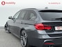 BMW 3-Serie Touring 320i High Executive M-Sport Trekhaak Panoramadak Head-Up NL Auto! | Apple CarPlay | Hifi | Leer | Achteruitrijcamera | DAB