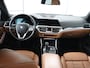 BMW 3-Serie Touring 330e Business Edition Plus | SOH 88,3% | Leder | Stoelverwarming | | Carplay | Navigatie | Park assist | Sfeerverlichting | Elektrische achterklep