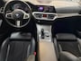 BMW 3-Serie Touring 318i High Executive M-pakket Panoramadak Trekhaak HUD