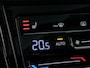 Volkswagen T-Roc 1.5 TSI R-Line Business | Pano dak | Elek Achterklep | Navigatie | Camera | Stoelverwarming |