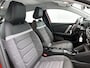 Citroën E-C4 You 50 kWh 136pk | Navigatie via Apple Carplay / Android Auto | Achteruitrijcamera | Climate Control | Cruise Control | Parkeersensoren | DAB+ radio | Armsteun | Stof/kunstlederen comfortstoelen | Volledig digitaal instrumentenpaneel | Adaptief demping systeem | 18” lichtmetalen velgen |