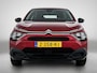 Citroën E-C4 You 50 kWh 136pk | Navigatie via Apple Carplay / Android Auto | Achteruitrijcamera | Climate Control | Cruise Control | Parkeersensoren | DAB+ radio | Armsteun | Stof/kunstlederen comfortstoelen | Volledig digitaal instrumentenpaneel | Adaptief demping systeem | 18” lichtmetalen velgen |