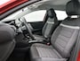 Citroën E-C4 You 50 kWh 136pk | Navigatie via Apple Carplay / Android Auto | Achteruitrijcamera | Climate Control | Cruise Control | Parkeersensoren | DAB+ radio | Armsteun | Stof/kunstlederen comfortstoelen | Volledig digitaal instrumentenpaneel | Adaptief demping systeem | 18” lichtmetalen velgen |