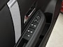 Citroën E-C4 You 50 kWh 136pk | Navigatie via Apple Carplay / Android Auto | Achteruitrijcamera | Climate Control | Cruise Control | Parkeersensoren | DAB+ radio | Armsteun | Stof/kunstlederen comfortstoelen | Volledig digitaal instrumentenpaneel | Adaptief demping systeem | 18” lichtmetalen velgen |