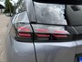 Peugeot 2008 1.2 Turbo 100 PK Allure | Navigatie | Trekhaak 1200 KG | Climate Control | Parkeersensoren | LED Verlichting | Hoge Zitpositie | Dakrails | Cruise Control | 17" Lichtmetalen Velgen |