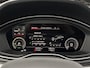 Audi Q5 55 TFSIe S-Edition | Zwart Optiek | Lichtmetalen Velgen 20 inch | Dinamica-Leder Bekleding | Matrix-LED Koplampen | Dodehoekdetectie | Privacy Glas | MMI Navigatie | Elektrische Achterklep | Achteruitrijcamera | Parkeersensoren | Virtual Cockpit | Plug-in Hybrid (PHEV)
