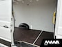 Volkswagen Crafter 35 2.0 TDI 140 pk L3H3 Automaat Airco Cruise Carplay Sensoren