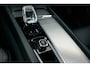 Volvo XC60 2.0 T6 Plug-in Hybrid AWD Ultimate Dark | Panorama | Head-Up | Harman/Kardon | Trekhaak | ACC | Memory | 20' Inch |