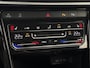 Volkswagen T-Roc 1.0 TSI R-Line Business | Achteruitrijcamera | Parkeersensoren | Parkeerassistent | ArtVelours | Stoelmassage | Stoelverwarming | LED Koplampen | Navigatie Discover Media | Apple Carplay | Android Auto | Privacy Glas | Two-Tone |