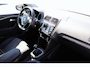 Volkswagen Polo 1.2 TSI Highline Stoelverwarming/Cruise control/Climate control/Parkeersensoren/Elektrische ramen/Centrale deurvergrendeling