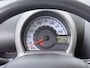 Toyota Aygo 1.0-12V + | Weinig Km's | Dealer onderhouden | 5-Deurs |