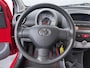 Toyota Aygo 1.0-12V + | Weinig Km's | Dealer onderhouden | 5-Deurs |