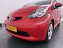 Toyota Aygo 1.0-12V + | Weinig Km's | Dealer onderhouden | 5-Deurs |