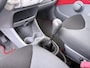 Toyota Aygo 1.0-12V + | Weinig Km's | Dealer onderhouden | 5-Deurs |