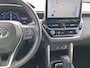 Toyota Corolla Cross 2.0 High Power Hybrid First Edition | Dealer onderhouden | Half Lederen bekleding | Stoelverwarming | Dodehoek detectie | Parkeersensoren voor+achter | Elektrische Achterklep | Navigatie | Apple CarPlay/Android Auto | Cruise Co