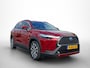 Toyota Corolla Cross 2.0 High Power Hybrid First Edition | Dealer onderhouden | Half Lederen bekleding | Stoelverwarming | Dodehoek detectie | Parkeersensoren voor+achter | Elektrische Achterklep | Navigatie | Apple CarPlay/Android Auto | Cruise Co