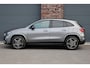 Mercedes-Benz GLA 250 e Premium+ AMG Line | Facelift | Distronic | Panoramadak | Burmester | Trekhaak | HUD | Memory | Verwarmd Stuurwiel | Surround Camera |
