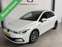 Volkswagen Golf 1.5 eTSI Style | LED | Pano | ACC | Virtual | CarPlay | Trekh | Velours | DAB | Clima | Org NL |
