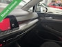 Volkswagen Golf 1.5 eTSI Style | LED | Pano | ACC | Virtual | CarPlay | Trekh | Velours | DAB | Clima | Org NL |