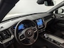 Volvo XC60 2.0 T8 Plug-in hybrid AWD Ultra Black Edition | Navigatie | 360° Camera | Trekhaak | Panoramadak | Stoelverwarming | Harman / Kardon Audio |