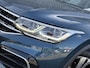 Volkswagen Tiguan 1.5 TSI DSG R-Line Business+ | Trekhaak | Panoramadak | Matrix-LED Koplampen | Keyless Entry | Elektrische Achterklep | Sportstoelen | Navigatie Discover Media | Apple Carplay | Android Auto