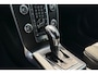 Volvo V40 1.5 T3 Polar+ Sport | Panoramadak | Verwarmbare voorstoelen | 100% dealeronderhouden | Extra getint glas | Achteruitrijcamera | Harman Kardon | 17 inch. lichtmetalen velgen | Volvo Guard alarm | Navigatie | Parkeersensoren voor + achter | Keyless entry | Climate control