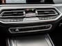 BMW X5 M50i High Executive | 4.4 V8 | 650 PK | DOWNPIPE | STERRENHEMEL | MASSAGE | PANORAMADAK | X5M COMPETITION 2025 UITGEVOERD