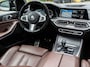 BMW X5 M50i High Executive | 4.4 V8 | 650 PK | DOWNPIPE | STERRENHEMEL | MASSAGE | PANORAMADAK | X5M COMPETITION 2025 UITGEVOERD