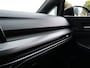 Volkswagen Golf 1.5 TSI R-Line | Trekhaak afneembaar | Side Assist | App Connect | Stuur & Stoelverwarming |