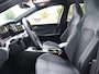 Volkswagen Golf 1.5 TSI R-Line | Trekhaak afneembaar | Side Assist | App Connect | Stuur & Stoelverwarming |