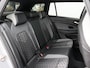 Volkswagen Golf Variant 1.5 eTSI R-Line Business | Harman Kardon | Trekhaak | Panoramadak | IQ Lights | Head up Display | Camera | Stuur & Stoelverwarming |