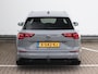 Volkswagen Golf Variant 1.5 eTSI R-Line Business | Harman Kardon | Trekhaak | Panoramadak | IQ Lights | Head up Display | Camera | Stuur & Stoelverwarming |