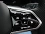 Volkswagen Golf Variant 1.5 eTSI R-Line Business | Harman Kardon | Trekhaak | Panoramadak | IQ Lights | Head up Display | Camera | Stuur & Stoelverwarming |