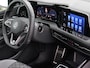 Volkswagen Golf Variant 1.5 eTSI R-Line Business | Harman Kardon | Trekhaak | Panoramadak | IQ Lights | Head up Display | Camera | Stuur & Stoelverwarming |