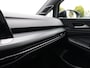 Volkswagen Golf Variant 1.5 eTSI R-Line Business | Harman Kardon | Trekhaak | Panoramadak | IQ Lights | Head up Display | Camera | Stuur & Stoelverwarming |