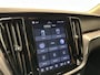 Volvo V60 2.0 B3 Essential TREKHAAK CRUISE CARPLAY NAVI LM ECC.