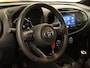 Toyota Aygo X 1.0 VVT-i MT Play - ORIGINEEL NEDERLANDSE AUTO - ACHTERUITRIJCAMERA - CRUISE CONTROL - APPLE CARPLAY/ANDROID AUTO - AIRCO - BLUETOOTH TELEFOONVOORBEREIDING - MULTIMEDIA SCHERM