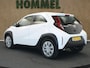 Toyota Aygo X 1.0 VVT-i MT Play - ORIGINEEL NEDERLANDSE AUTO - ACHTERUITRIJCAMERA - CRUISE CONTROL - APPLE CARPLAY/ANDROID AUTO - AIRCO - BLUETOOTH TELEFOONVOORBEREIDING - MULTIMEDIA SCHERM