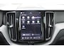 Volvo XC60 T8 455PK Automaat Plug-in hybrid AWD Plus Dark / Adaptieve Cruise control / Semi elektrisch wegklapbare trekhaak / 360 Camera / Stoel- en stuurverwarming / Panoramisch schuif-kanteldak / Elektrische achterklep / Elektrische stoelen met geheugen