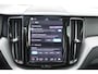 Volvo XC60 T8 455PK Automaat Plug-in hybrid AWD Plus Dark / Adaptieve Cruise control / Semi elektrisch wegklapbare trekhaak / 360 Camera / Stoel- en stuurverwarming / Panoramisch schuif-kanteldak / Elektrische achterklep / Elektrische stoelen met geheugen