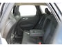 Volvo XC60 T8 455PK Automaat Plug-in hybrid AWD Plus Dark / Adaptieve Cruise control / Semi elektrisch wegklapbare trekhaak / 360 Camera / Stoel- en stuurverwarming / Panoramisch schuif-kanteldak / Elektrische achterklep / Elektrische stoelen met geheugen